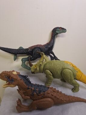 Tri-Pack Adventure Set - Green, Brown & Black Dinosaur Figures